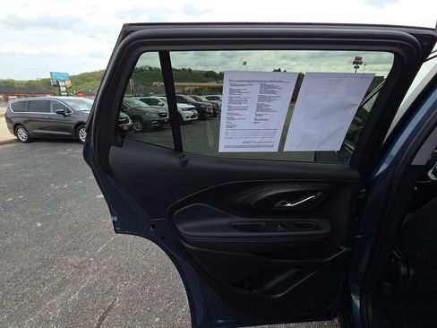 Used 2024 GMC Terrain SLE image 26