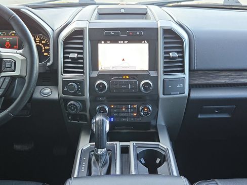 Used 2018 Ford F150 Lariat w/ Equipment Group 502A Luxury AWD/4WD image 16