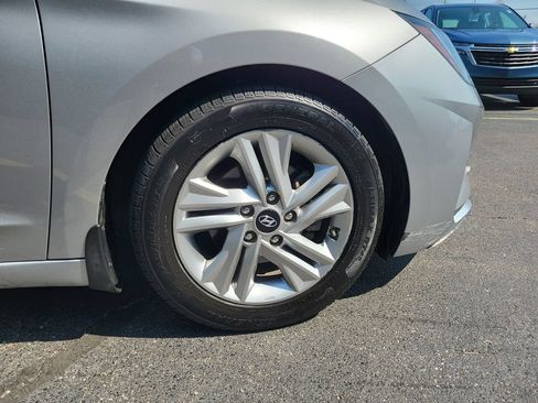 Used 2020 Hyundai Elantra Value Edition FWD image 6