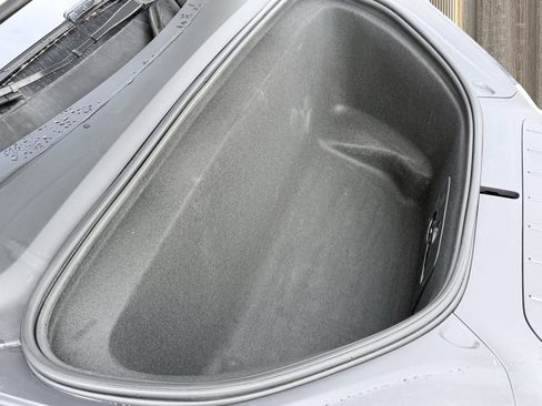 Used 2023 Tesla Model X Plaid image 17