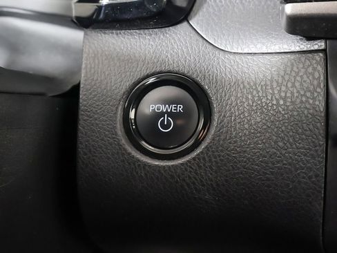 Used 2025 Toyota Camry LE image 33