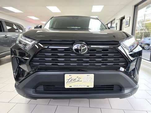 Used 2024 Toyota RAV4 LE image 5