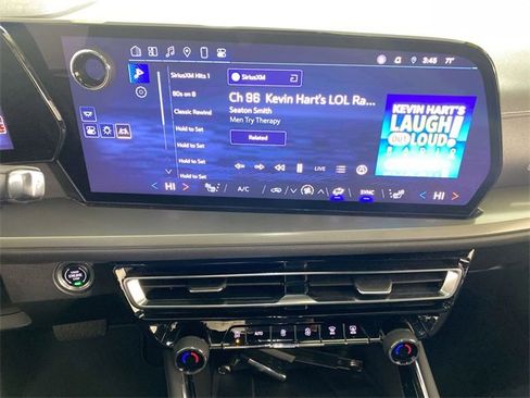 Certified 2024 Chevrolet Traverse LT w/ LPO, Floor Liner Package image 38