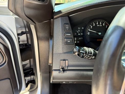 Used 2008 Cadillac XLR image 19