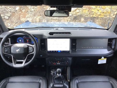 Certified 2025 Ford Bronco Badlands w/ Sasquatch Package image 12