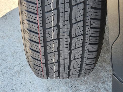 Used 2022 GMC Sierra 1500 Elevation w/ Preferred Package image 11