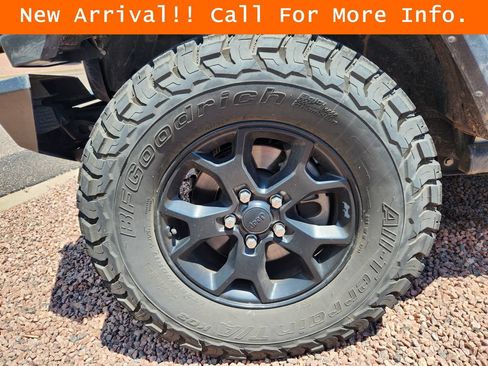 Used 2022 Jeep Wrangler Sport AWD/4WD image 9