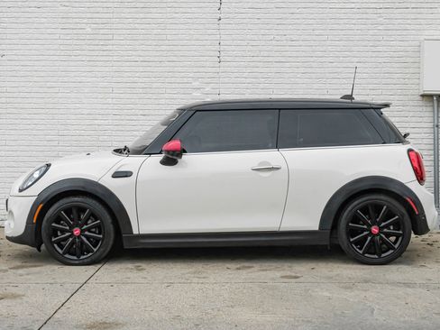 Used 2019 MINI Cooper S w/ Premium Package image 11