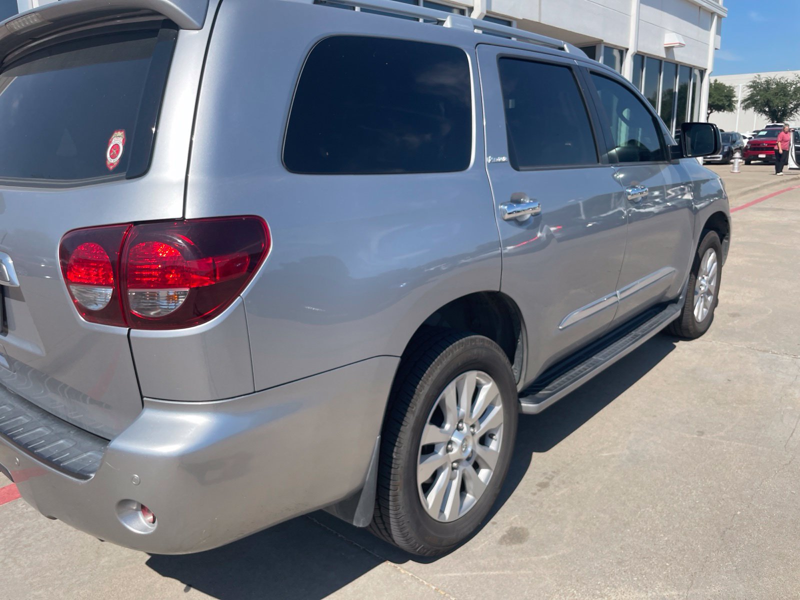 Used 2019 Toyota Sequoia Platinum AWD/4WD image 8