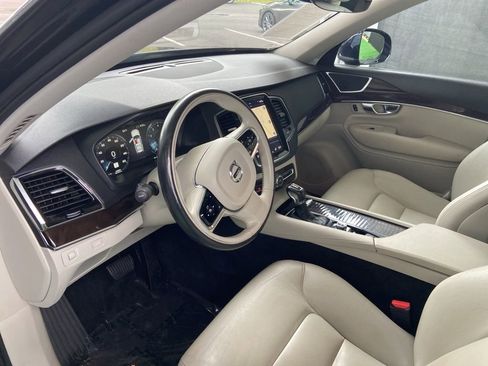 Used 2017 Volvo XC90 T6 Momentum w/ Vision Package AWD/4WD image 37