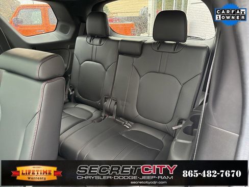 Used 2025 Honda Pilot Black Edition image 25