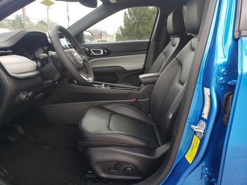 New 2026 Jeep Compass Limited image 10