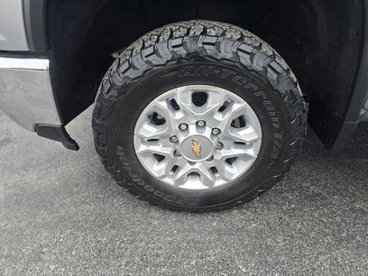 Used 2024 Chevrolet Silverado 2500 LT w/ Convenience Package