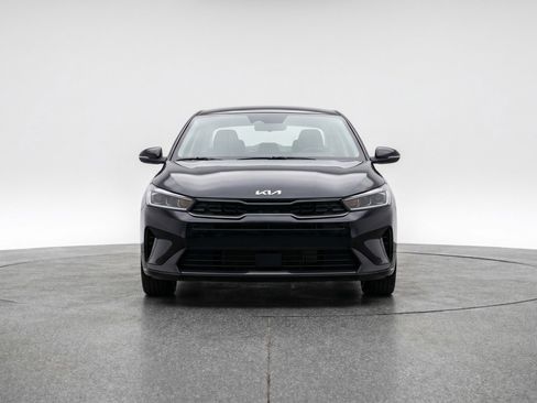 Used 2025 Kia K4 LXS image 1