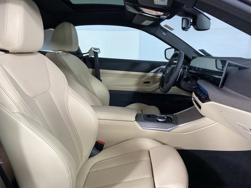 Used 2025 BMW 430i xDrive Coupe w/ Premium Package image 27