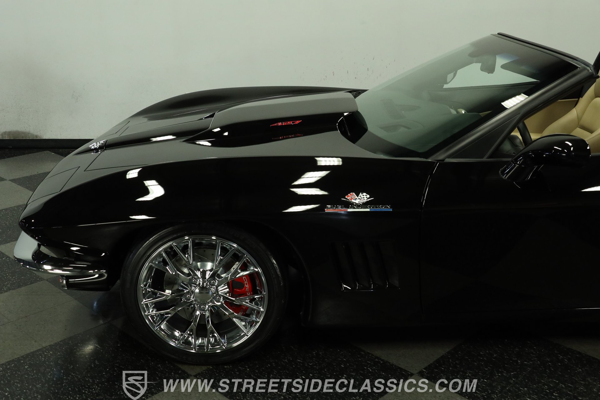 Used 2005 Chevrolet Corvette Coupe w/ Preferred Equipment Group RWD image 23