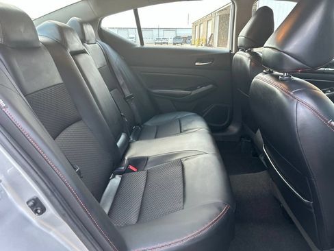 Used 2024 Nissan Altima 2.5 SR FWD image 40