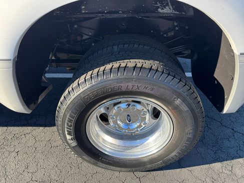 Used 2008 Ford F350 Lariat image 12