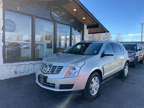 Used 2015 Cadillac SRX Luxury image 1