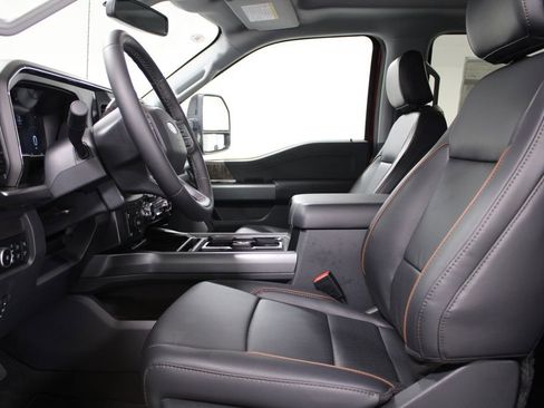 New 2026 Ford F250 Lariat w/ Black Appearance Package image 25