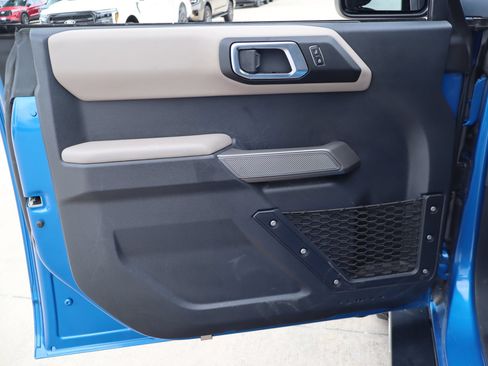 Used 2022 Ford Bronco Wildtrak AWD/4WD image 12
