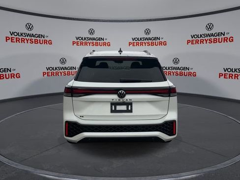 New 2026 Volkswagen Tiguan SE R-Line FWD image 7