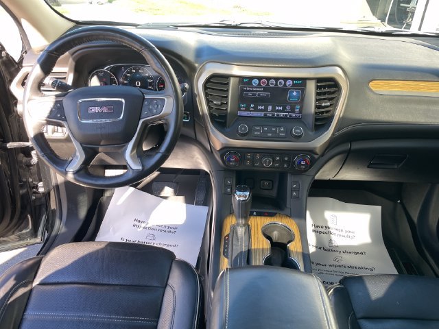 Used 2017 GMC Acadia Denali w/ Technology Package FWD image 15