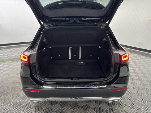 Used 2023 Mercedes-Benz GLA 250 4MATIC w/ Premium Package image 19