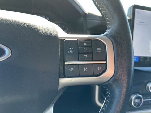 Used 2022 Ford Expedition XLT image 21