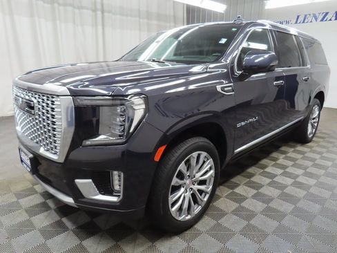 Used 2024 GMC Yukon XL Denali w/ Advanced Technology Package image 6