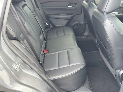 Used 2023 Nissan Rogue SV w/ SV Premium B Package FWD image 15