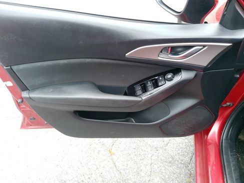 Used 2017 MAZDA MAZDA3 Sport FWD image 40