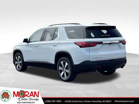 Certified 2023 Chevrolet Traverse LT w/ LT Premium Package AWD/4WD image 4