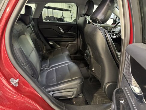 Used 2022 Lincoln Corsair AWD w/ Equipment Group 101A image 11