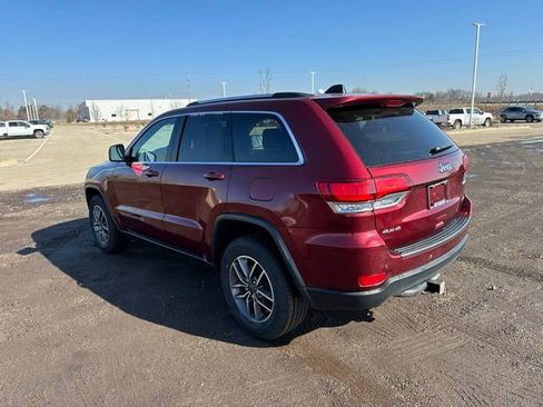 Used 2020 Jeep Grand Cherokee Laredo w/ Security & Convenience Group image 9