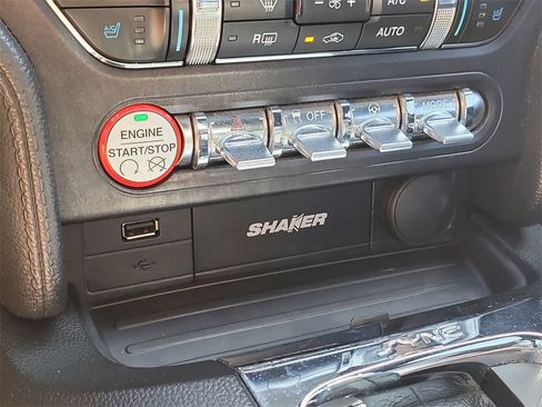 Used 2017 Ford Mustang Premium image 18