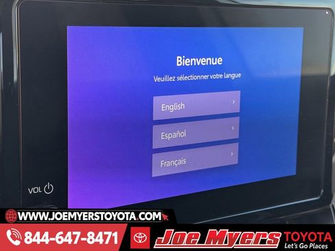 Used 2023 Toyota Corolla Cross LE w/ Moonroof Package image 18