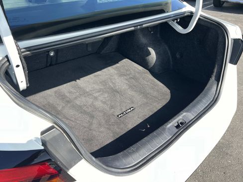 Used 2023 Nissan Altima 2.5 SR image 22