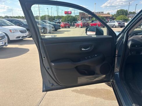 Certified 2026 Honda HR-V EX-L image 9