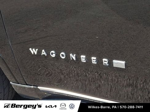 Used 2024 Jeep Wagoneer L 4WD image 32