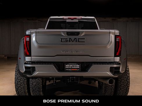 Used 2026 GMC Sierra 3500 Denali w/ Denali Reserve Package AWD/4WD image 8