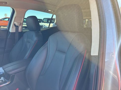 Used 2022 Buick Envision Essence w/ Technology Package I FWD image 14