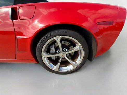 Used 2011 Chevrolet Corvette Grand Sport w/ Preferred Equipment Group RWD image 11