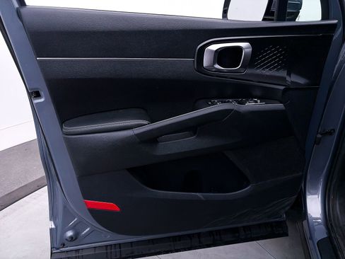 Used 2022 Kia Sorento LX image 15