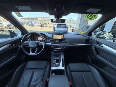 Used 2020 Audi Q5 2.0T Titanium Premium Plus w/ Premium Plus Package image 35