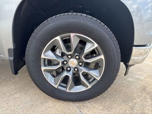 New 2026 Chevrolet Silverado 1500 LT image 13