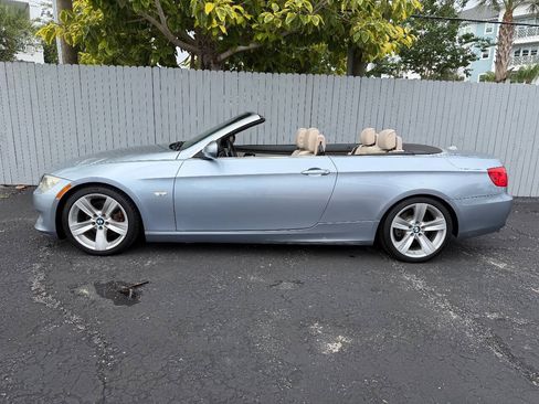 Used 2011 BMW 328i Convertible RWD image 2