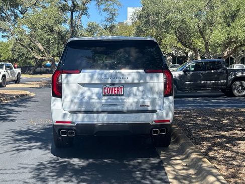 New 2026 GMC Yukon XL Denali w/ Sun & Power Step Package AWD/4WD image 7