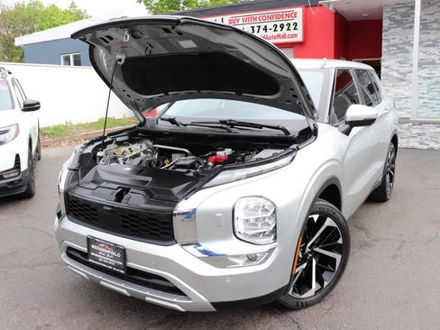 Used 2024 Mitsubishi Outlander AWD image 55