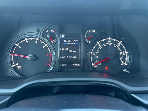 Used 2022 Toyota 4Runner SR5 Premium image 17